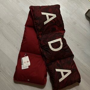 Lululemon x Team Canada down filled insulated quilted scarf